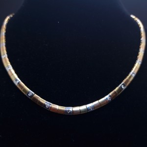 Gold Necklace with diamonds