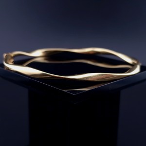 Gold bracelet 