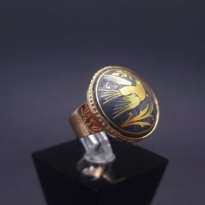 Vintage gold ring 