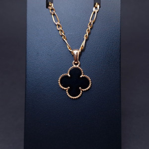 Gold pendant "Van Cleef and Arpels"