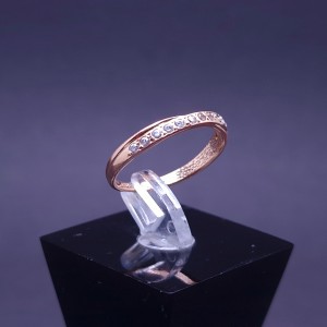 Золотое кольцо с цирконами