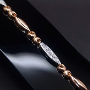 Gold bracelet 