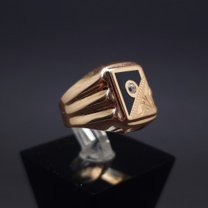 Men's gold ring