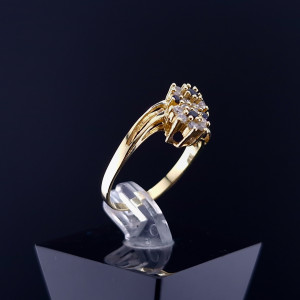 Gold ring with colored stones