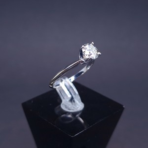 Золотое кольцо с бриллиантом 1.01ct  VS2