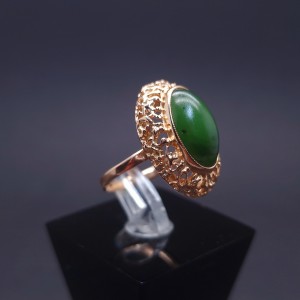 Vintage gold ring with colored stone