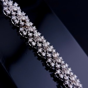 Kuldkäekett teemantidega  "Efe Model Jewellery"
