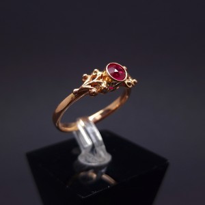 Vintage gold ring