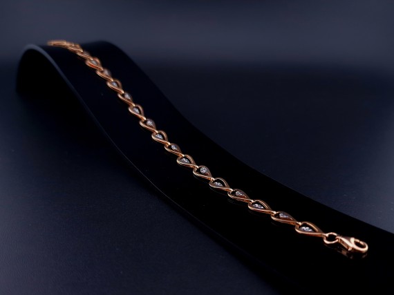 Gold bracelet 