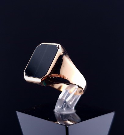 Men's gold ring