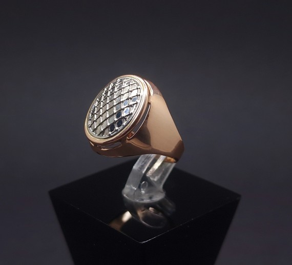 Vintage gold ring 