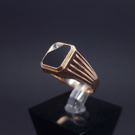 Men's gold ring