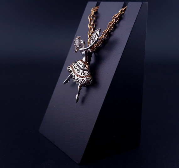 Gold pendant with colored stones