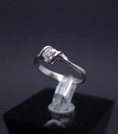 White gold ring with diamond ≈0,24ct