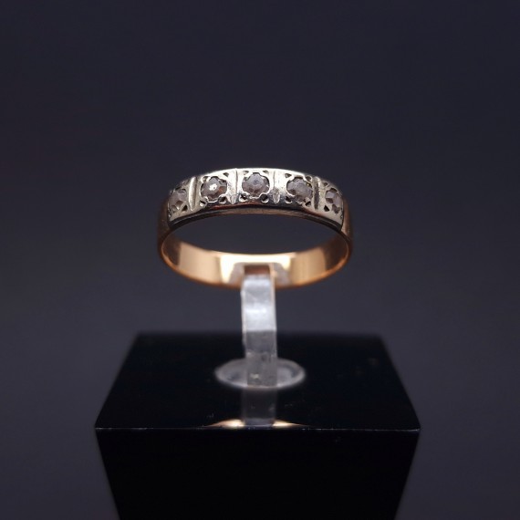 Vintage gold ring with zircons