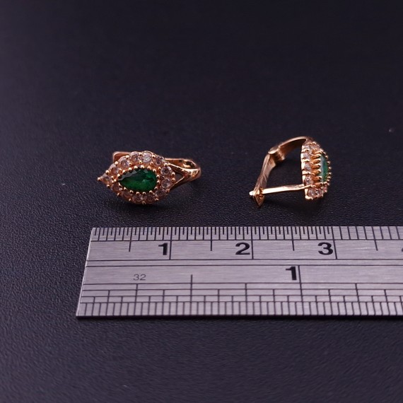 Gold earrings with colored stones