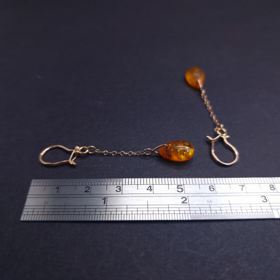 Gold earrings with colored stones