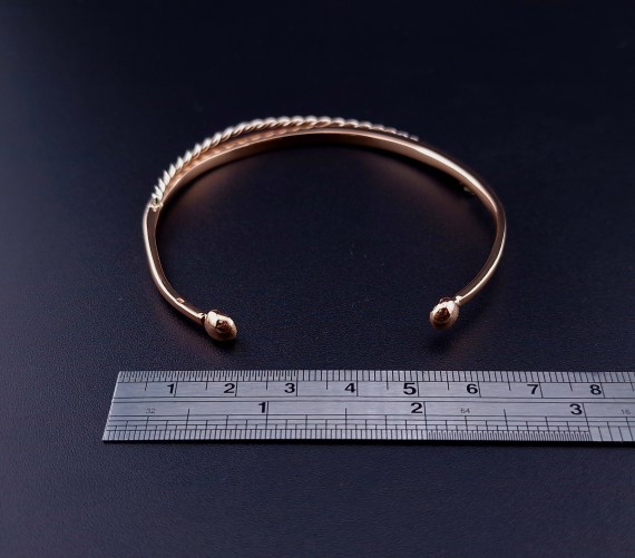 Gold bracelet