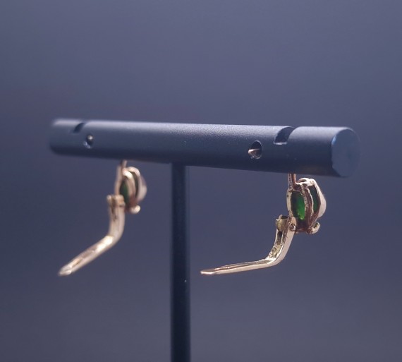 Gold earrings with colored stones