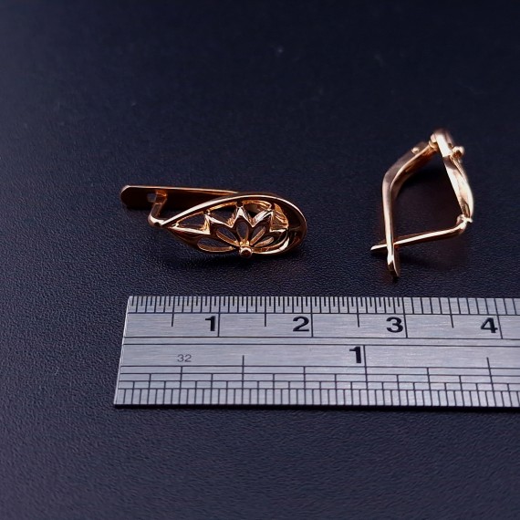 Vintage gold earrings 