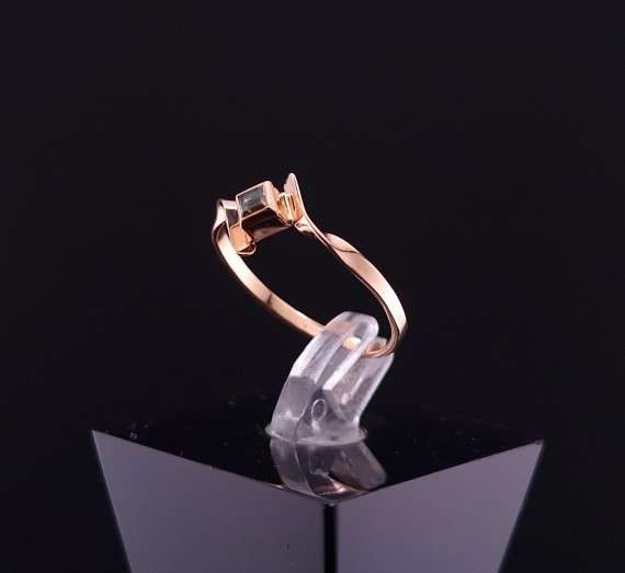 Gold ring with colored stone "ARS"
