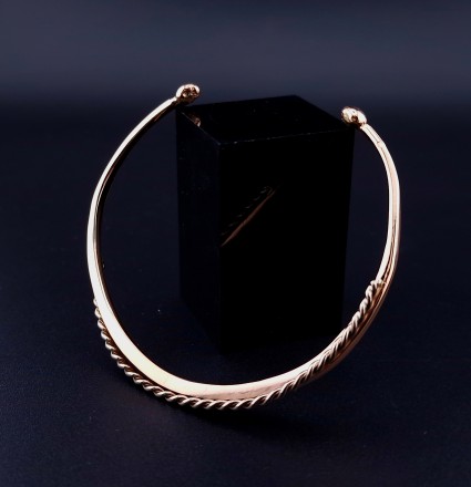 Gold bracelet