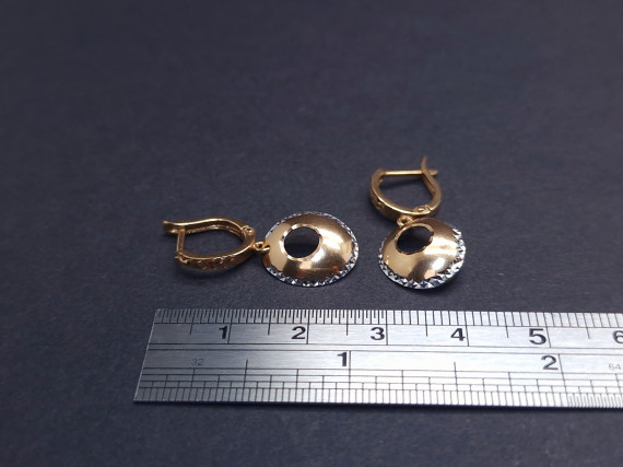 Gold earrings    NEW!!!!!