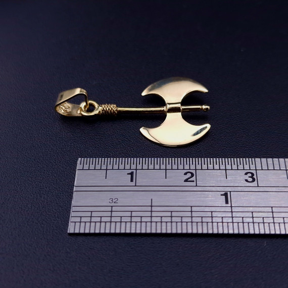 Gold pendant 