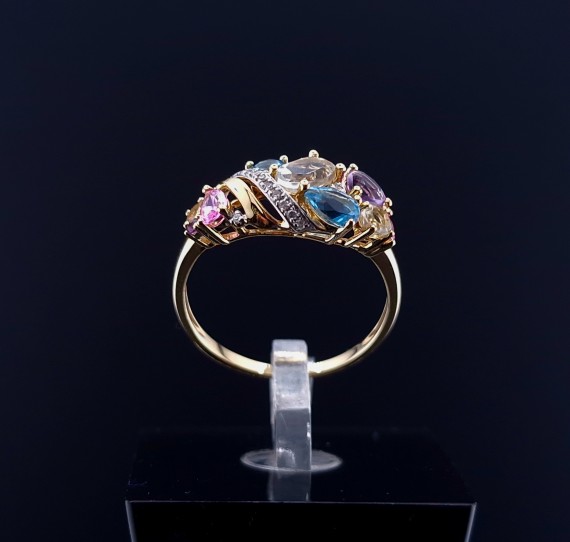 Gold ring with colored stones