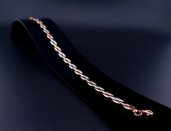 Gold bracelet 