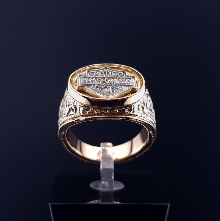 Men's gold ring