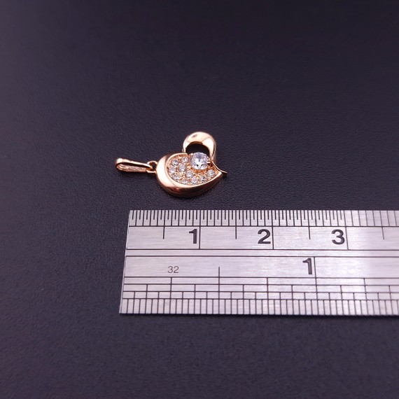 Gold pendant with zircons