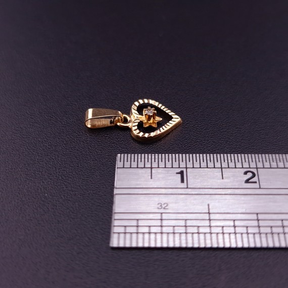 Gold pendant with zircon