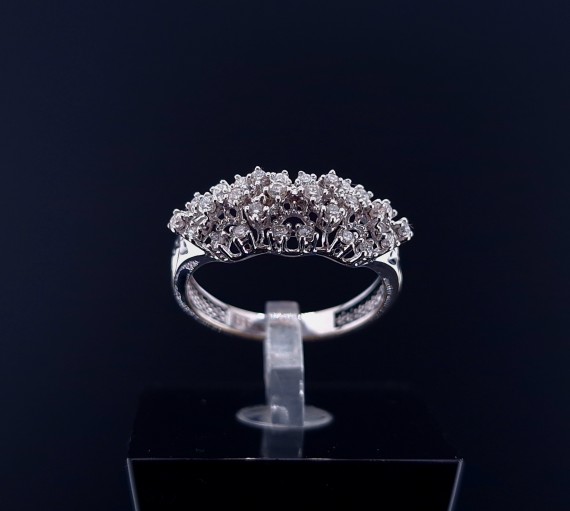 Kuldsõrmus teemantidega "Efe Model Jewellery"