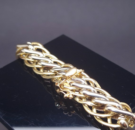 Gold bracelet 