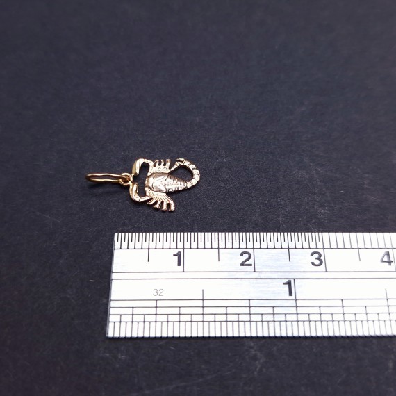 Gold pendant "Scorpion"