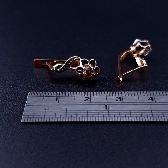 Vintage gold earrings with diamonds