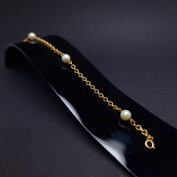 Gold bracelet 