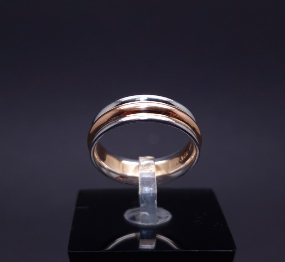 Gold ring with platinum  A. Jaffe