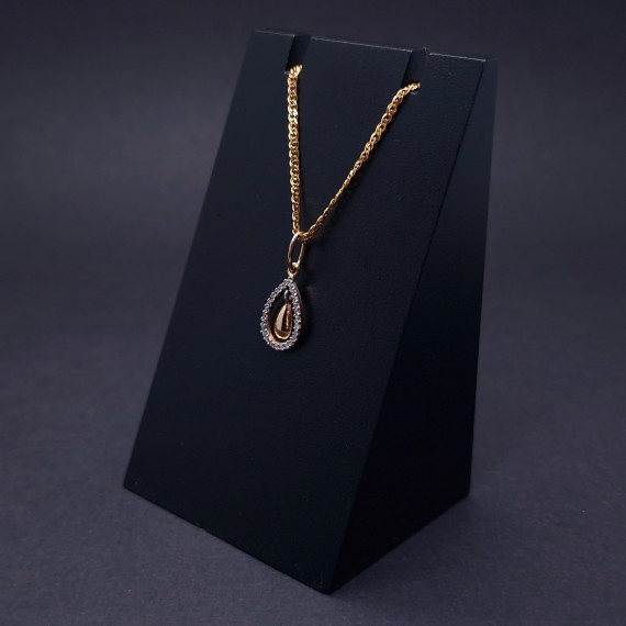 Gold pendant with zircons