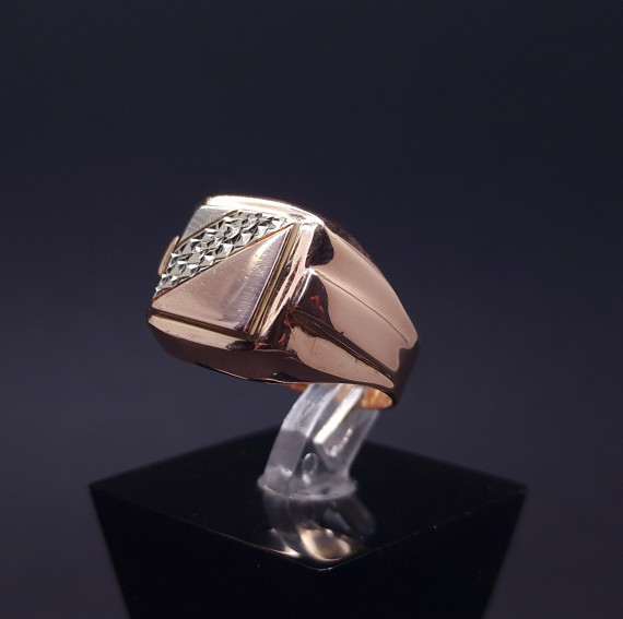 Men's gold ring