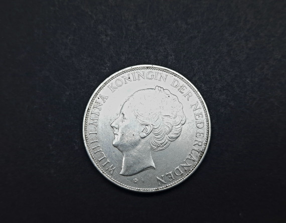 Hõbemünt Netherlands 2 1/2 Gulden Wilhelmina 1939