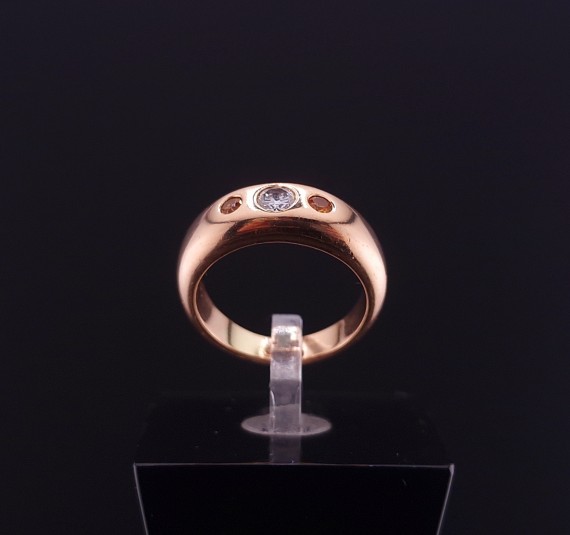 Gold ring with diamond and colored stones