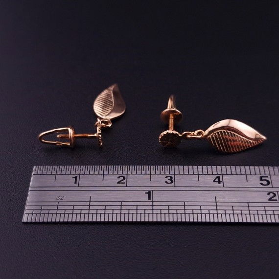 Gold earrings 