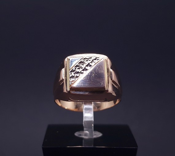 Men's gold ring