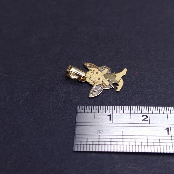 Gold pendant 