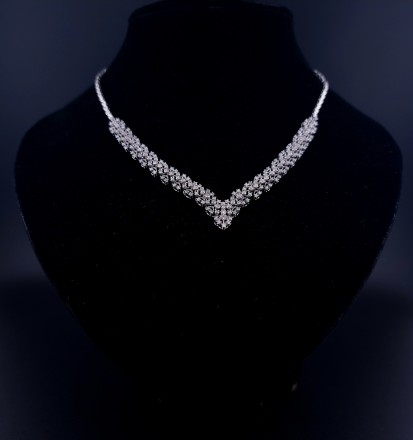 Kuld Kaelakee teemantidega  "Efe Model Jewellery"