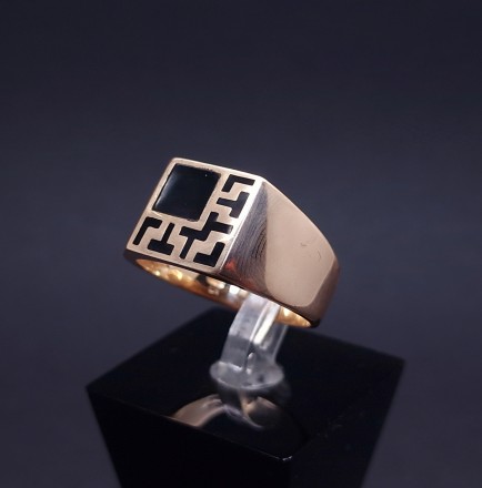 Men's gold ring