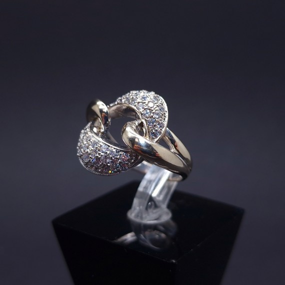 Gold ring with zircons