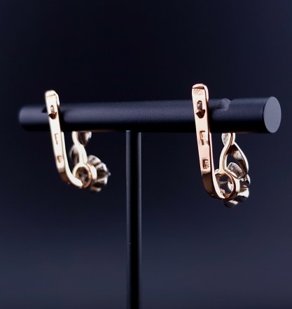 Vintage gold earrings with diamonds